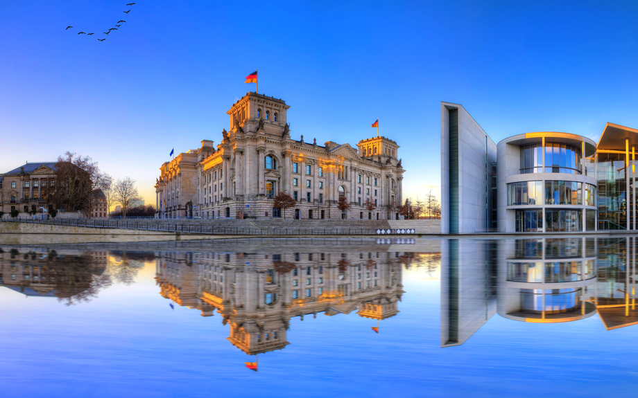 Panoramablick auf das Regierungsviertel in Berlin