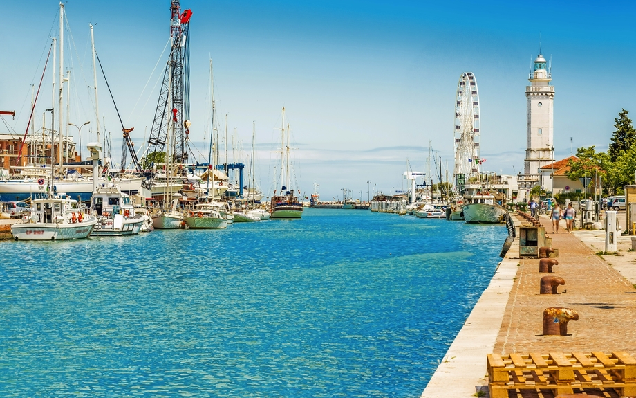 Hafen von Rimini in der Emilia-Romagna, Italien