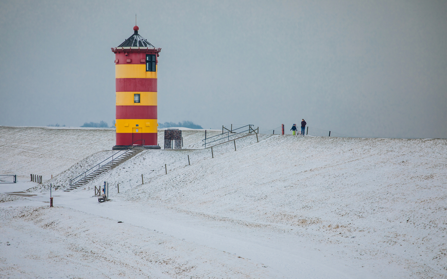 Leuchtturm im Winter