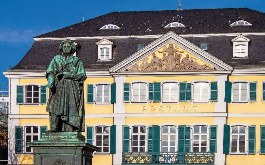 Beethovendenkmal auf dem Münsterplatz in Bonn