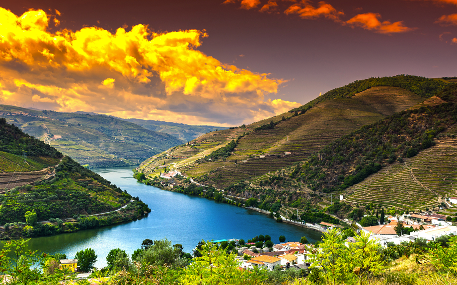 Douro-Region bei Sonnenaufgang